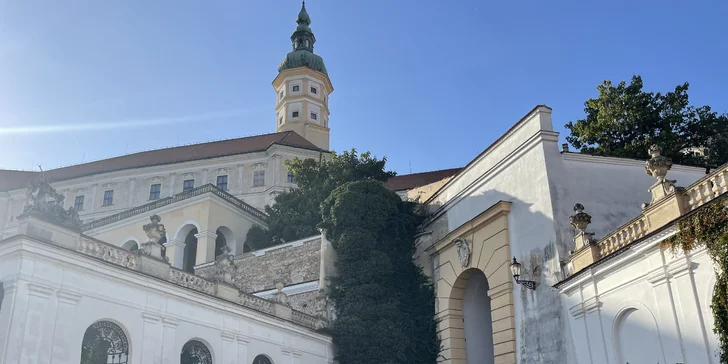 Pobyt v srdci Mikulova v Boutique hoteli Templ: raňajky, degustačné menu s párovaním vín a noc zdarma