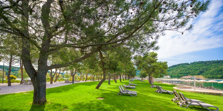 Pobrežné letovisko Strunjan: hotel priamo pri pláži, vr. raňajky a neobmedzeného wellness