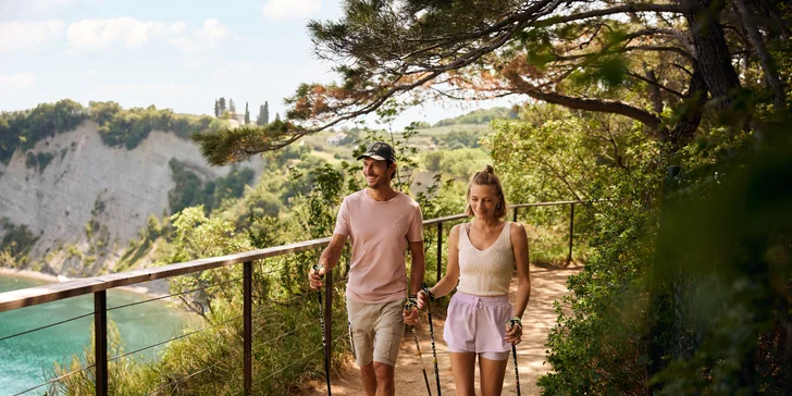 Pobrežné letovisko Strunjan: hotel priamo pri pláži, vr. raňajky a neobmedzeného wellness