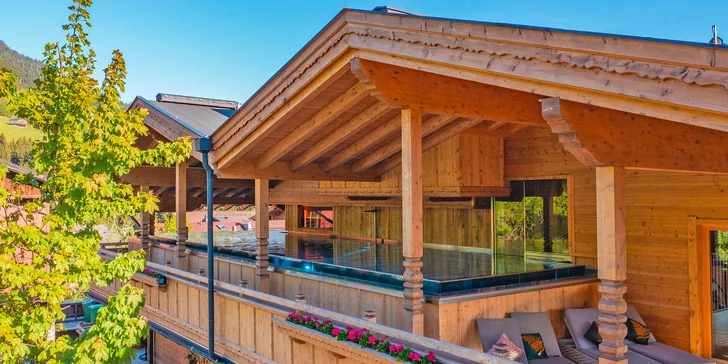 Luxus v Alpách: polpenzia, wellness a infinity bazén