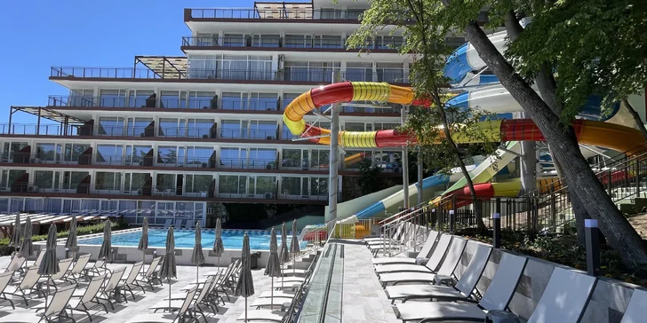 Rodinná dovolenka v Bulharsku: hotel 500 m od mora, animačný program, nový aquapark, 2 deti zdarma
