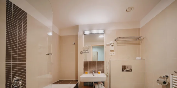 4* hotel v srdci štadióna futbalovej Slavie: ubytovanie s raňajkami