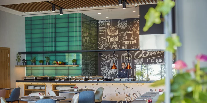 Pobyt v modernom hoteli vo Vroclave: raňajky alebo polpenzia a sauna