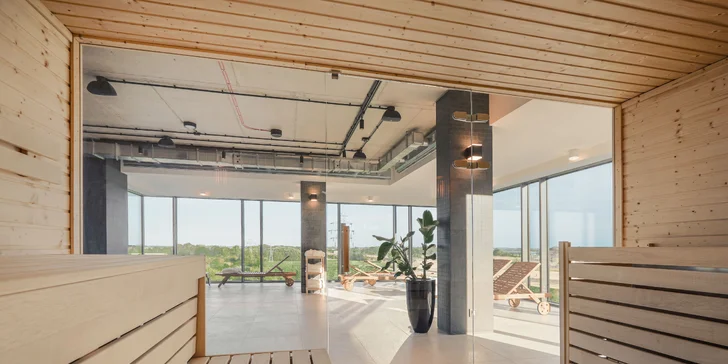 Pobyt v modernom hoteli vo Vroclave: raňajky alebo polpenzia a sauna