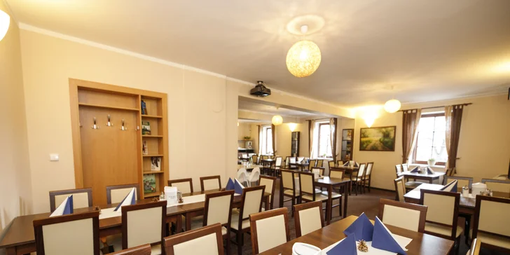 Relax v Kašperských horách pre pár aj rodinu: raňajky alebo polpenzia aj privátne wellness