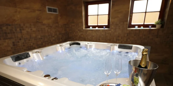 Relax v Kašperských horách pre pár aj rodinu: raňajky alebo polpenzia aj privátne wellness