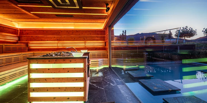 Krásny hotel v Rakúsku hneď pri zjazdovke: polpenzia plus, parádny wellness, herne pre deti