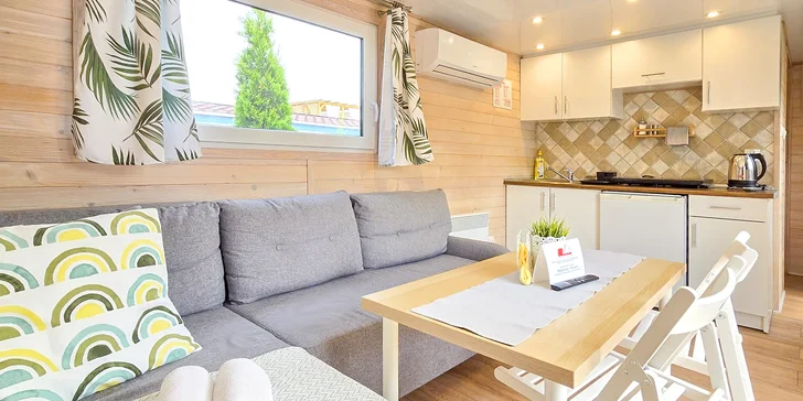 Šikovné dizajnové domčeky v Zatore len 100 m od Energylandie: atrakcie aj SPA zóna priamo v objekte