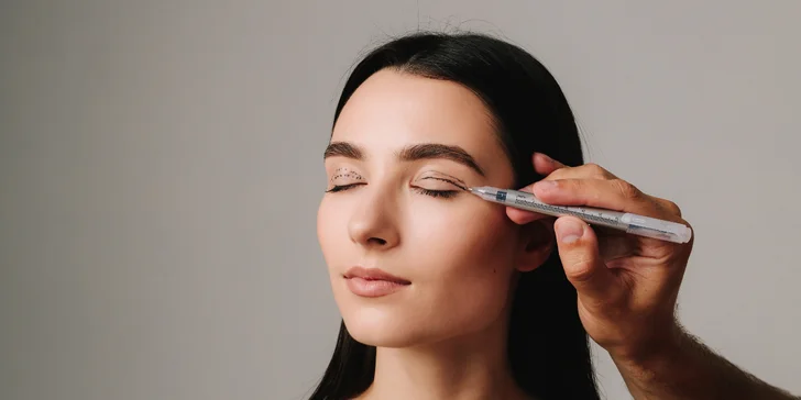Špičková Aurel Clinic: Zľava na facelift, zubné korunky či prsné implantáty