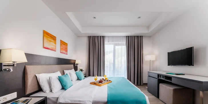 Dovolenka v Čiernej Hore pre 2-5 osôb: hotel 450 m od mora, raňajky aj bazén