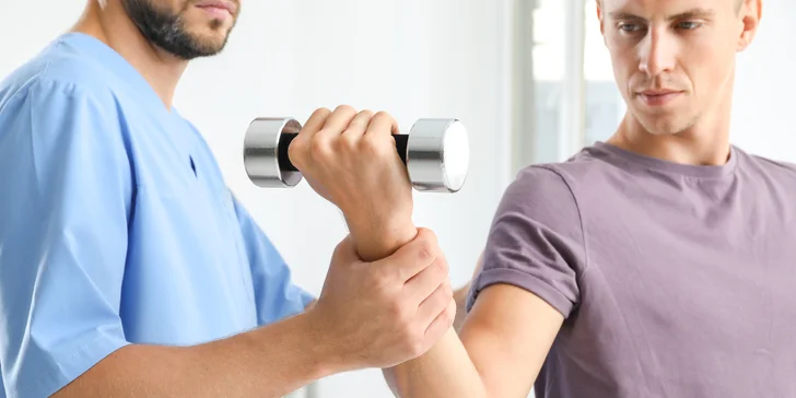 Masáž, cvičenie s fyzioterapeutom alebo Anyma Oxygena Regenerans