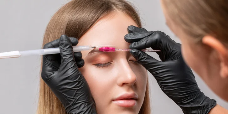 Laminácia obočia, lash lifting alebo výhodný kombinovaný balíček