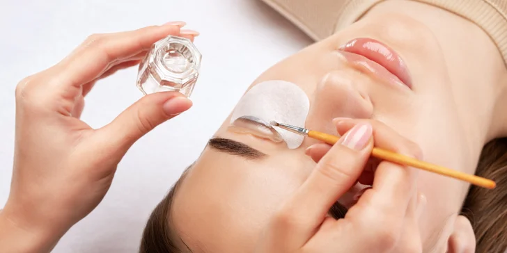 Laminácia obočia, lash lifting alebo výhodný kombinovaný balíček