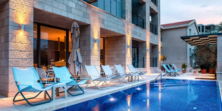 Dovolenka v Čiernej Hore pre 2-5 osôb: hotel 450 m od mora, raňajky aj bazén