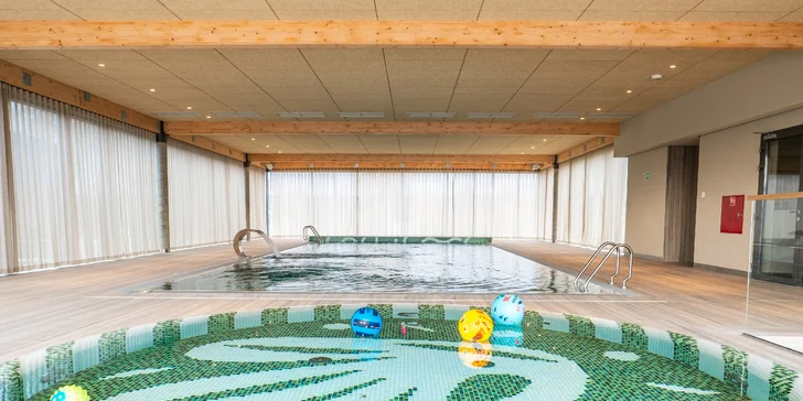 Nový hotel pri jazere Wisełka: pláže Baltu aj Volyňský park na dosah, wellness a polpenzia v cene