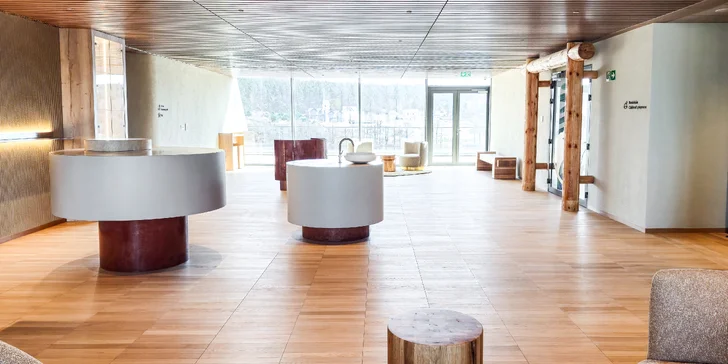 Nový hotel pri jazere Wisełka: pláže Baltu aj Volyňský park na dosah, wellness a polpenzia v cene