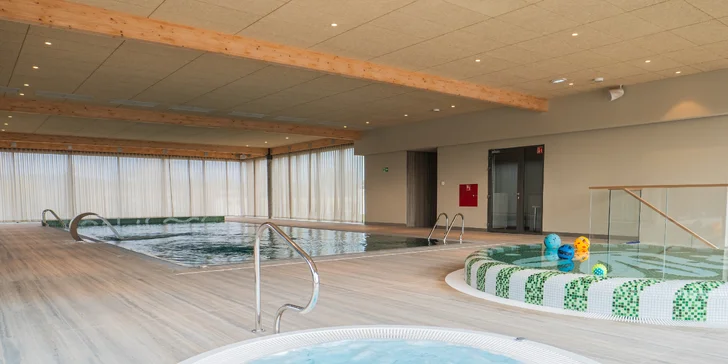 Nový hotel pri jazere Wisełka: pláže Baltu aj Volyňský park na dosah, wellness a polpenzia v cene