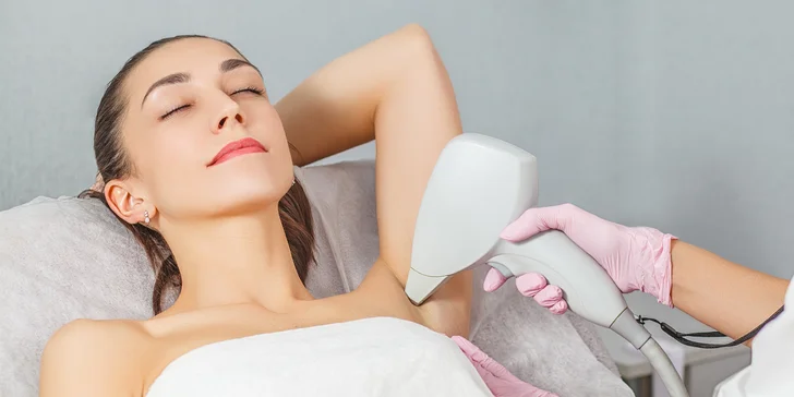 Laserová epilácia pre dámy: Horná pera, brada, podpazušie, predkolenie, stehná či bikiny