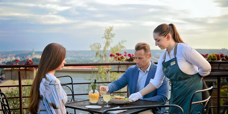 Nezabudnuteľný pobyt v lukratívnom hoteli pod Zoborom s voľným vstupom do wellness