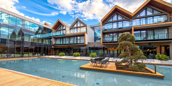 5* hotel v poľských Krkonošiach: raňajky alebo polpenzia aj vstup do wellness s termálnou vodou