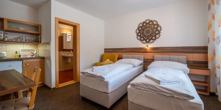 Rodinná atmosféra v apartmánovom dome so záhradou, altánkom, grilom aj detským ihriskom, aquapark na skok
