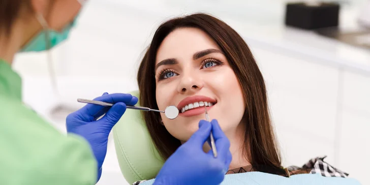 Dentálna hygiena, bielenie zubov alebo štýlový zubný šperk