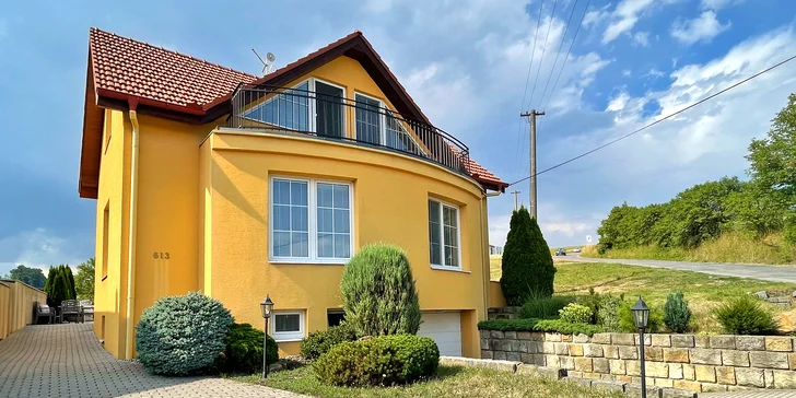 Liečebný relax v Luhačoviciach: nové apartmány so záhradou, raňajky aj kúpeľ vo wellness sude