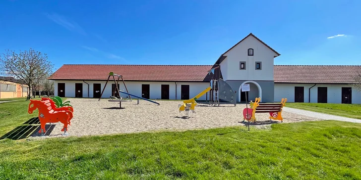 Dovolenka na statku s koňmi pri Kroměříži: raňajky alebo polpenzia, možnosť jazdy na koni