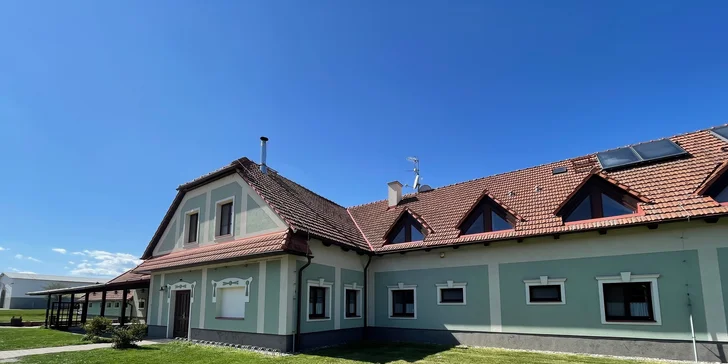 Dovolenka na statku s koňmi pri Kroměříži: raňajky alebo polpenzia, možnosť jazdy na koni