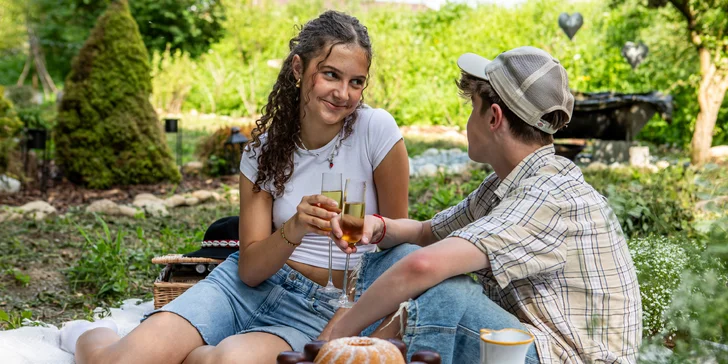 Saunovanie a grilovačka s priateľmi či romantický piknik na brehu rieky