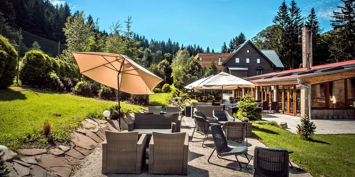 Dovolenka v Beskydách: luxusný dizajnový garden hotel s vynikajúcou kuchyňou, wellness a prírodným kúpaním