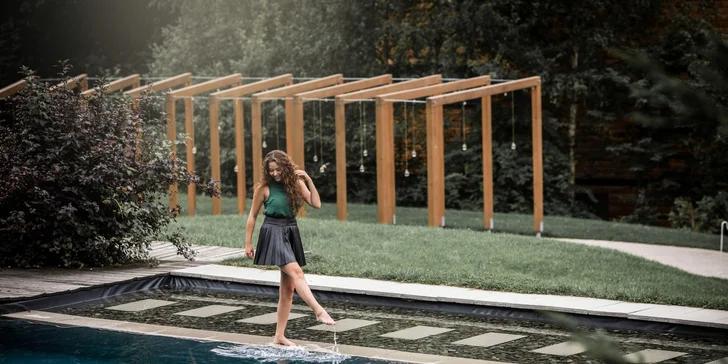 Dovolenka v Beskydách: luxusný dizajnový garden hotel s vynikajúcou kuchyňou, wellness a prírodným kúpaním