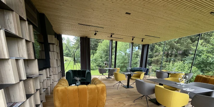 Dovolenka v Beskydách: luxusný dizajnový garden hotel s vynikajúcou kuchyňou, wellness a prírodným kúpaním