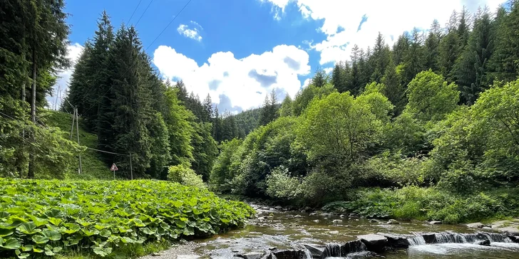 Dovolenka v Beskydách: luxusný dizajnový garden hotel s vynikajúcou kuchyňou, wellness a prírodným kúpaním