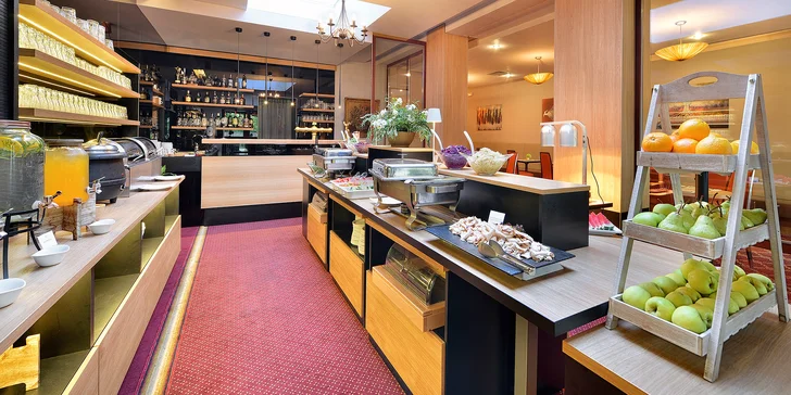 Zámocký pobyt: park s unikátnym labyrintáriom, polpenzia aj bazén a sauna