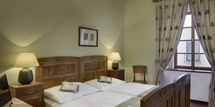 Zámocký pobyt: park s unikátnym labyrintáriom, polpenzia aj bazén a sauna