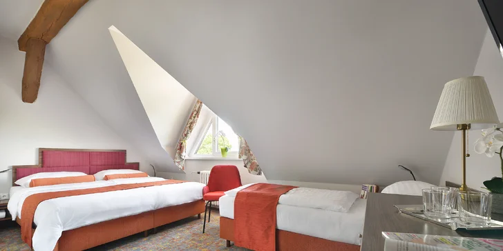 Zámocký pobyt: park s unikátnym labyrintáriom, polpenzia aj bazén a sauna