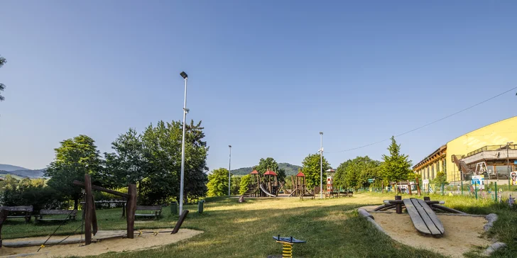 4* relax v Beskydoch: pobyt s raňajkami alebo polpenziou aj privátnym wellness