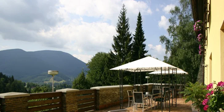 Dovolenka s raňajkami alebo polpenziou v Beskydoch priamo pod Lysou horou