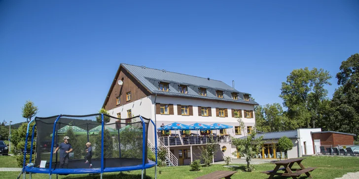 Dovolenka v Jeseníkoch pod Ramzovou: polpenzia, krytý aj vyhrievaný bazén s morskou vodou