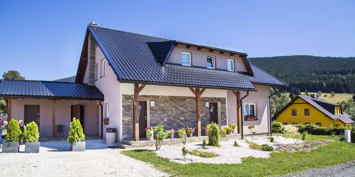 Dovolenka v Jeseníkoch pod Ramzovou: polpenzia, krytý aj vyhrievaný bazén s morskou vodou