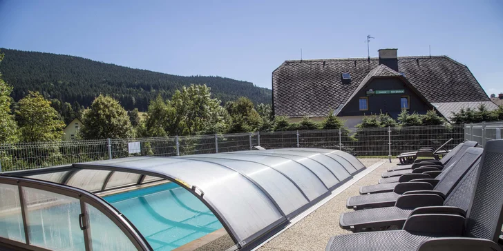 Dovolenka v Jeseníkoch pod Ramzovou: polpenzia, krytý aj vyhrievaný bazén s morskou vodou