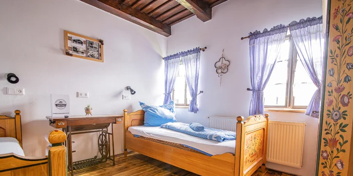 Pobyt v pravej šumavskej drevenici pre pár aj rodinu: raňajky alebo polpenzia