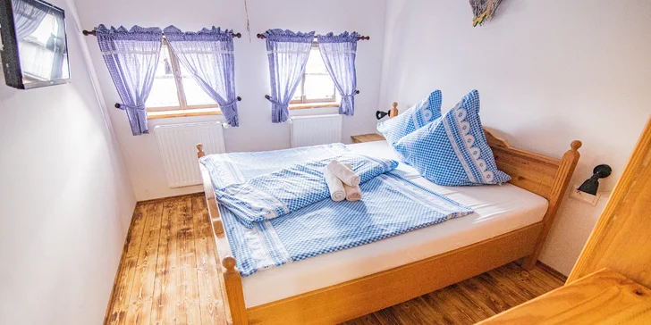 Pobyt v pravej šumavskej drevenici pre pár aj rodinu: raňajky alebo polpenzia