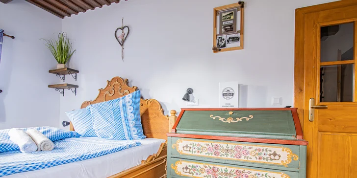 Pobyt v pravej šumavskej drevenici pre pár aj rodinu: raňajky alebo polpenzia