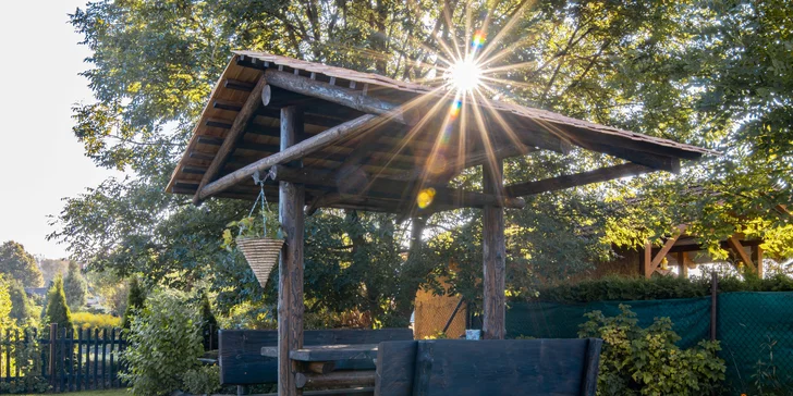 Pobyt v pravej šumavskej drevenici pre pár aj rodinu: raňajky alebo polpenzia