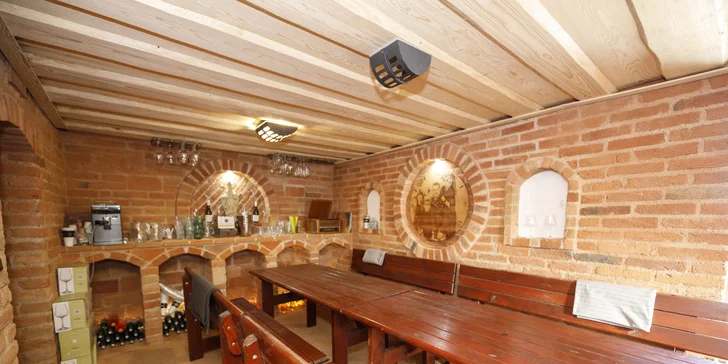 Pobyt pri Pálave: vírivka, polpenzia, možnosť all inclusive nápojov alebo degustácie vína