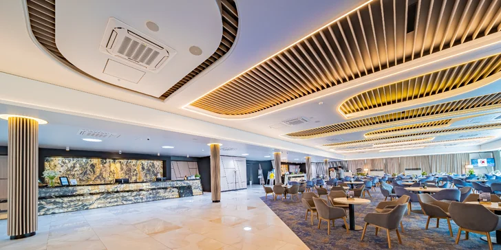 4* rodinný hotel s termálnymi kúpeľmi: polpenzia, detské ihrisko aj herňa, 300 m od pláže