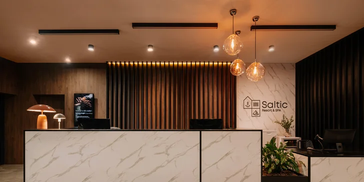 Dovolenka pri Balte pre páry aj rodiny: moderný rezort s wellness, bazénom a stravou, 5 min. od pláže