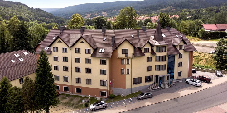 Oddychový pobyt pre dvoch aj rodinu v poľských Jizerkách: polpenzia, neobmedzený wellness